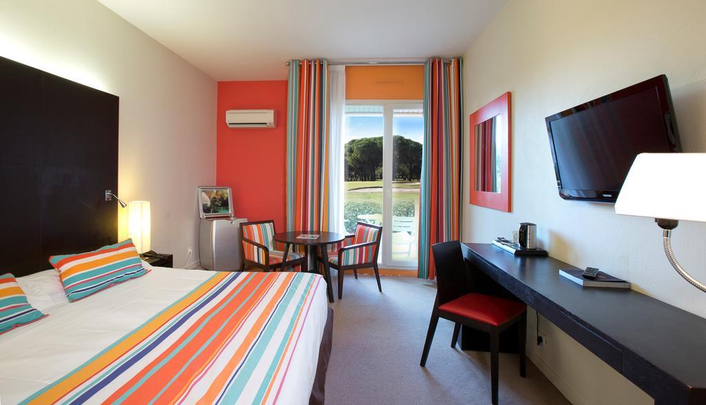 Hotel Le Mas D'Huston Spa And Golf Saint-Cyprien  Extérieur photo