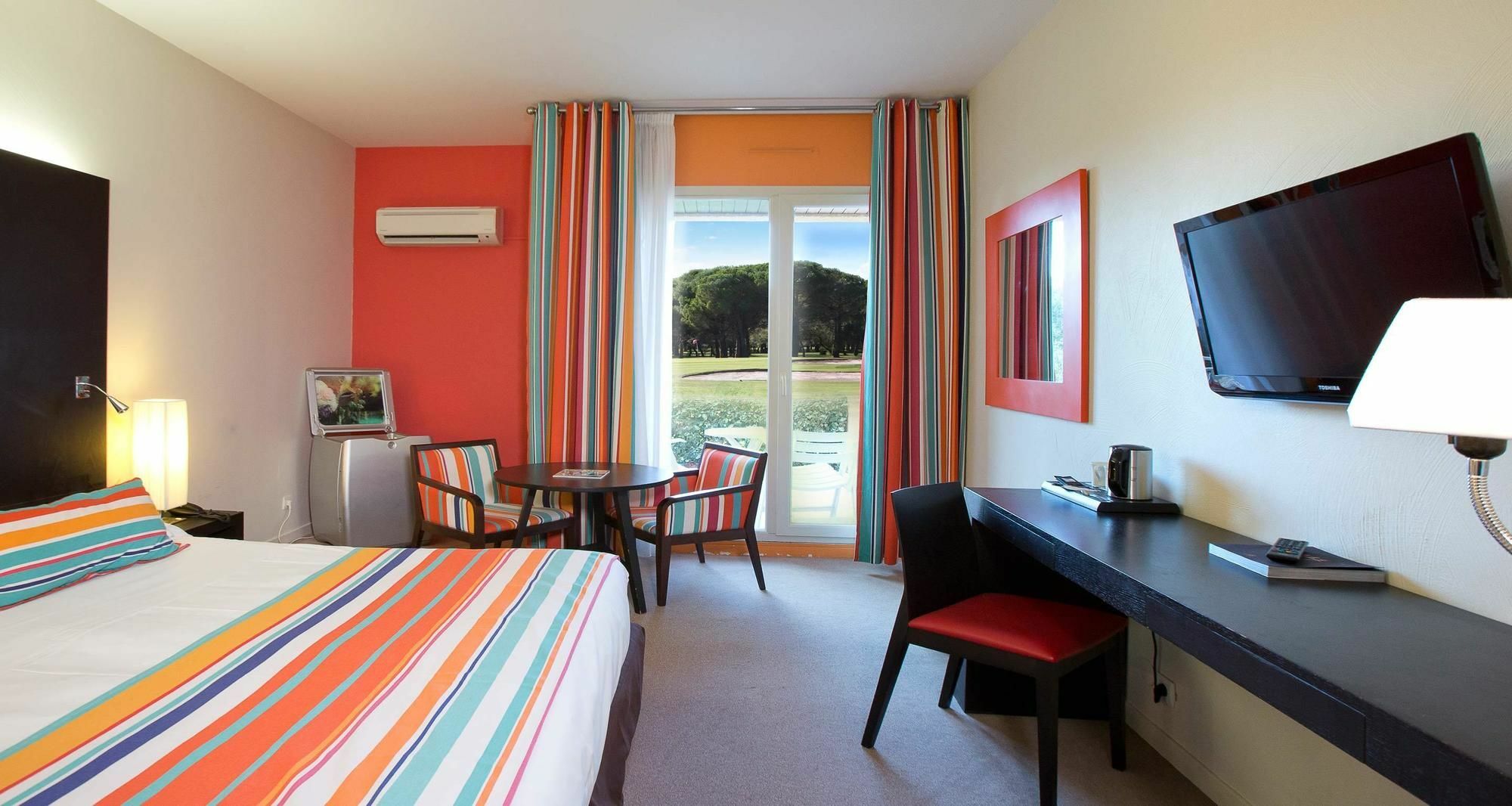 Hotel Le Mas D'Huston Spa And Golf Saint-Cyprien  Extérieur photo